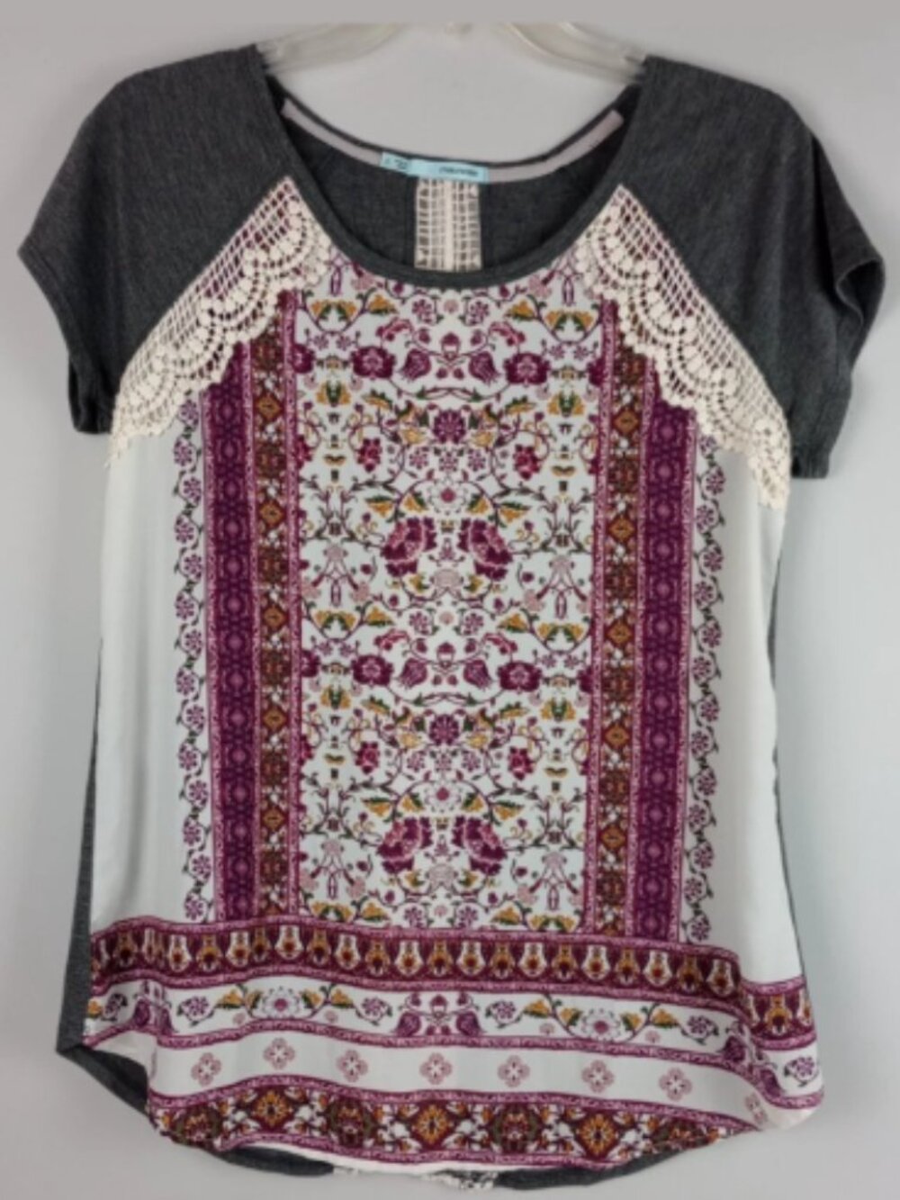 Maurices Womens L Gray White Burgundy Floral Sheer Lace Short Sleeve Tshirt